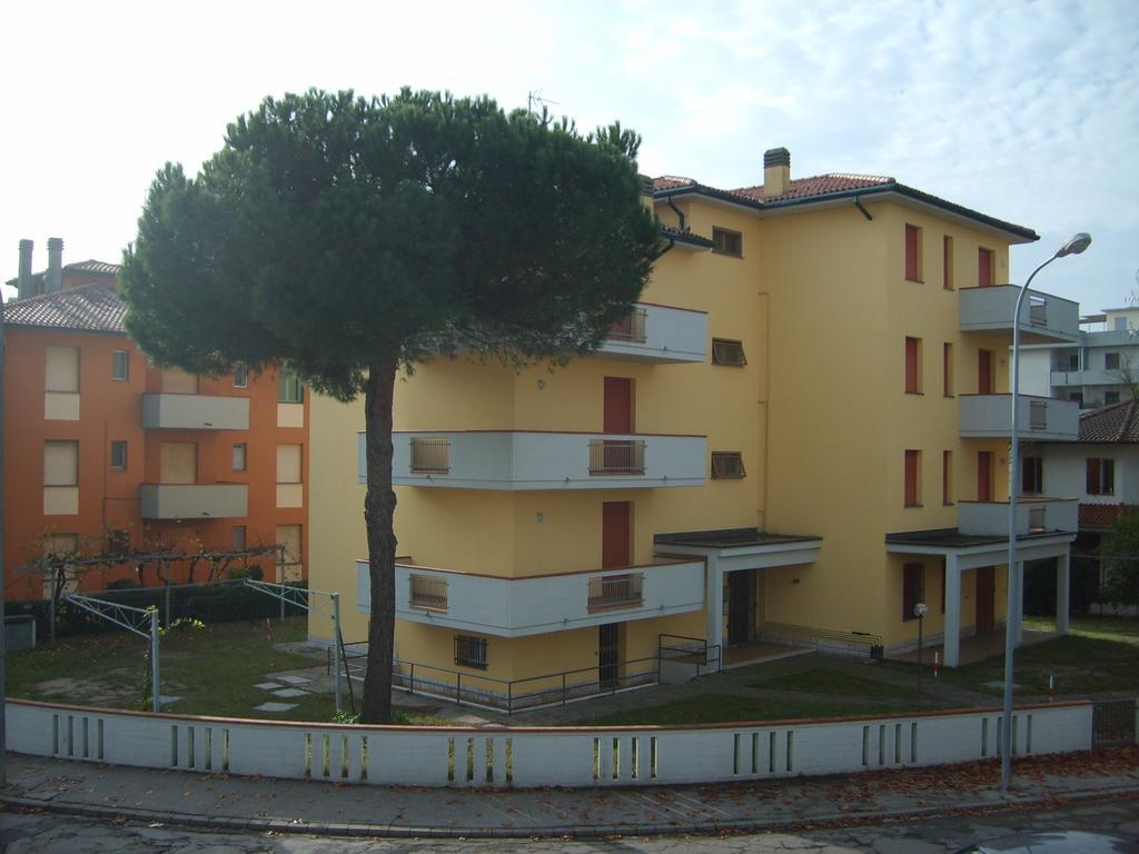 Amanda Appartamenti Lido Adriano Habitación foto